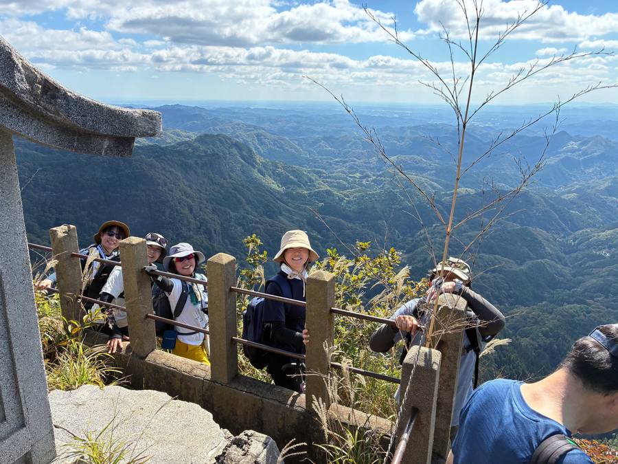 男体山の山頂でのようす