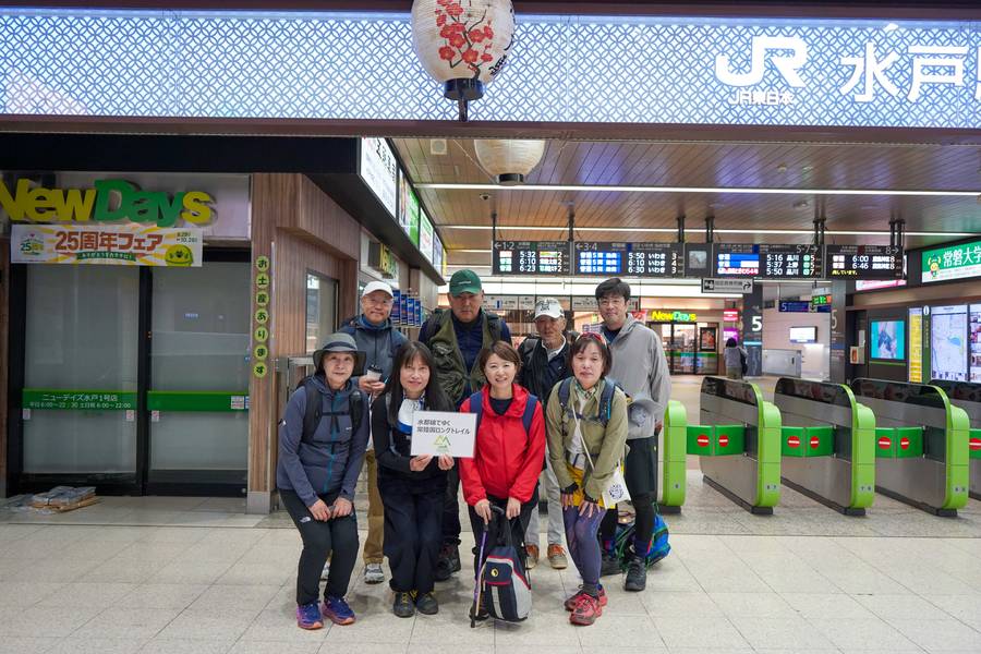 貸切列車で奥久慈へ向かうツアーのようす
