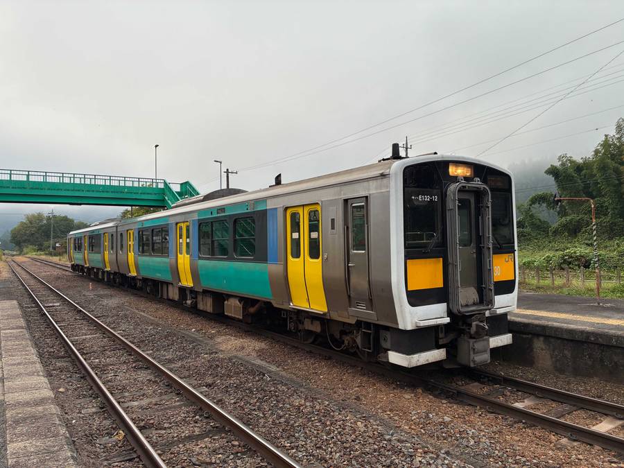 貸切列車で奥久慈へ向かうツアーのようす